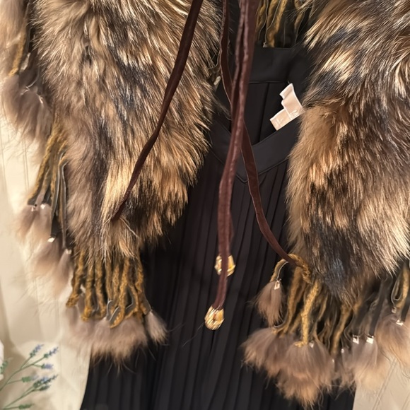 Overland Fur shawl - Picture 5 of 7